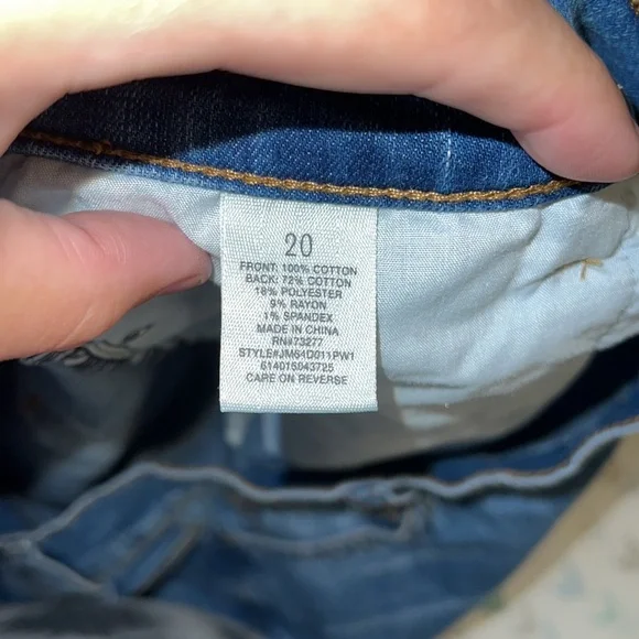 MUDD distressed shorts - Picture 3 of 4